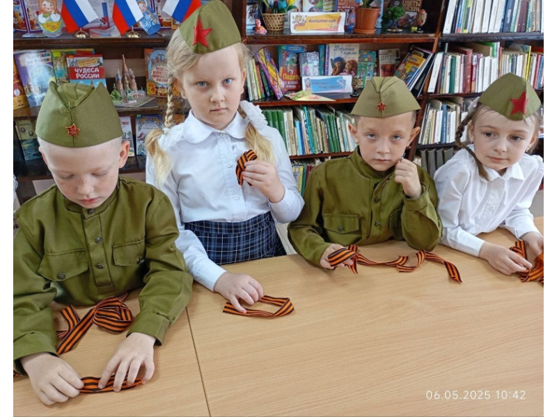 Славяносербские библиотекари провели мероприятия ко Дню Победы.